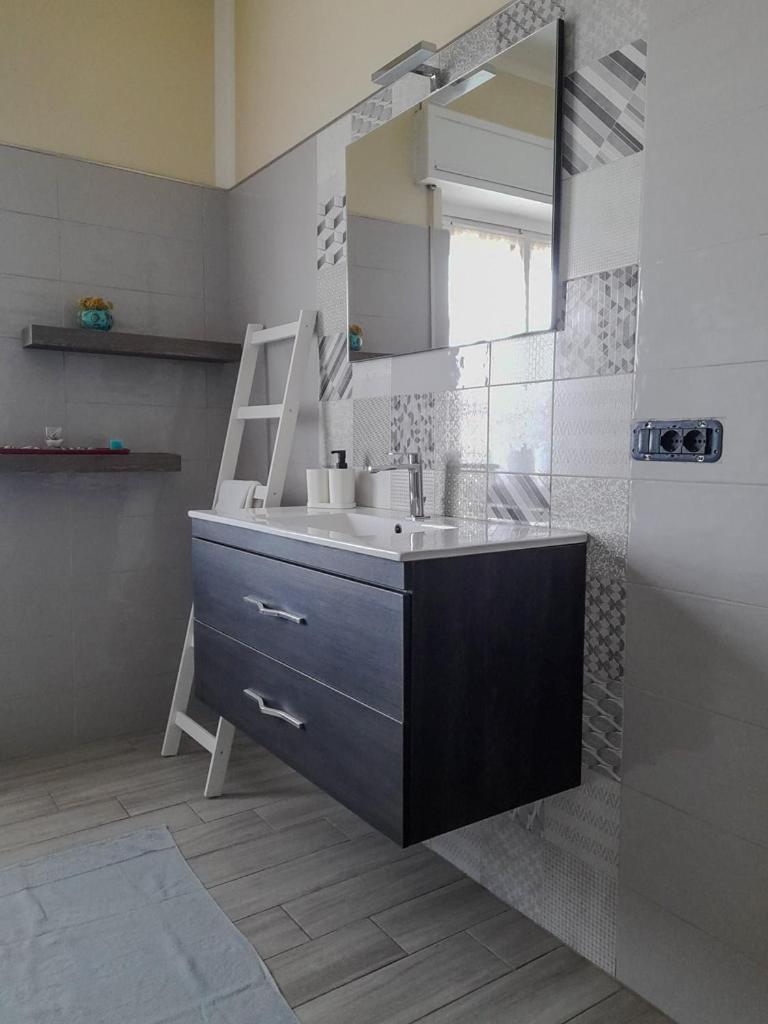 Bed and Breakfast Mari & Monti Giba Exterior foto